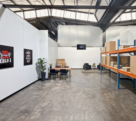Büro und Lager Kombination